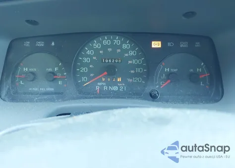 2005 Mercury Grand Marquis Gs from USA, damaged, VIN 2MEFM74W05X619355